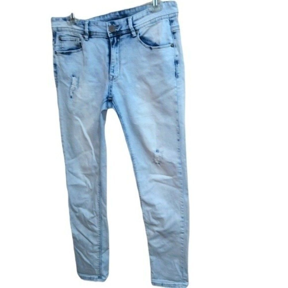 Soft Surroundings Light Wash Distressed Jeans